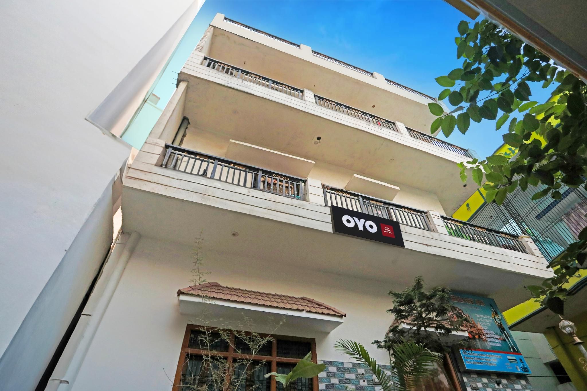 Hotel O The Baba Guest House, Varanasi