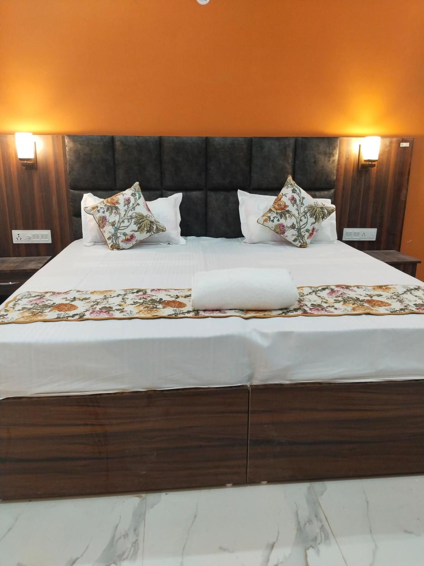 Deluxe Double or Twin