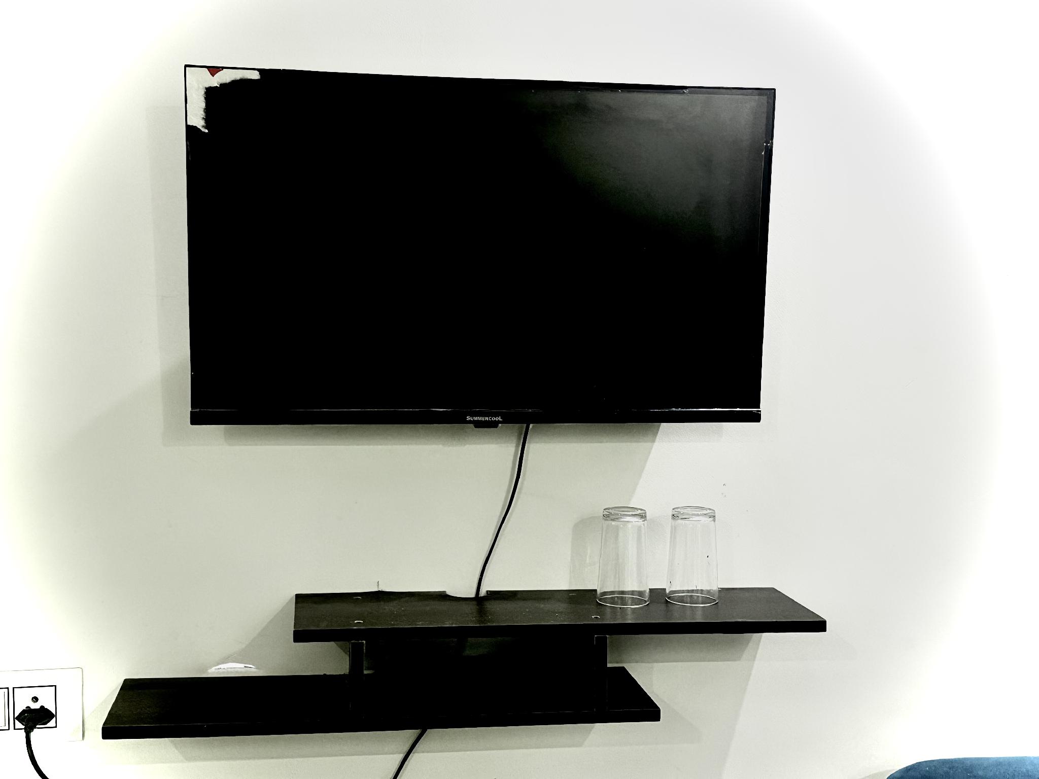 Shared lounge/TV area