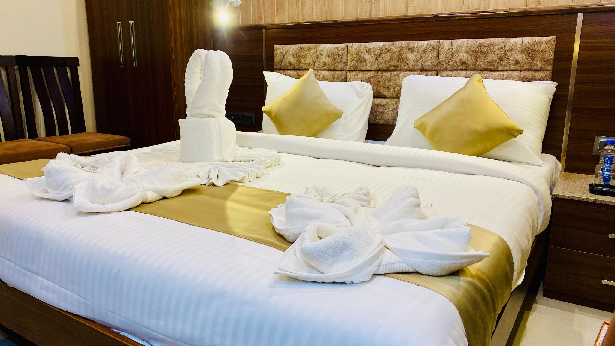 THE CLAN INDORE - VIJAY NAGAR Deluxe