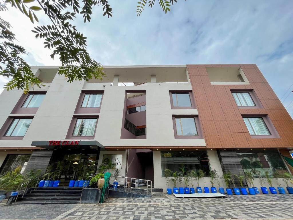 THE CLAN INDORE - VIJAY NAGAR