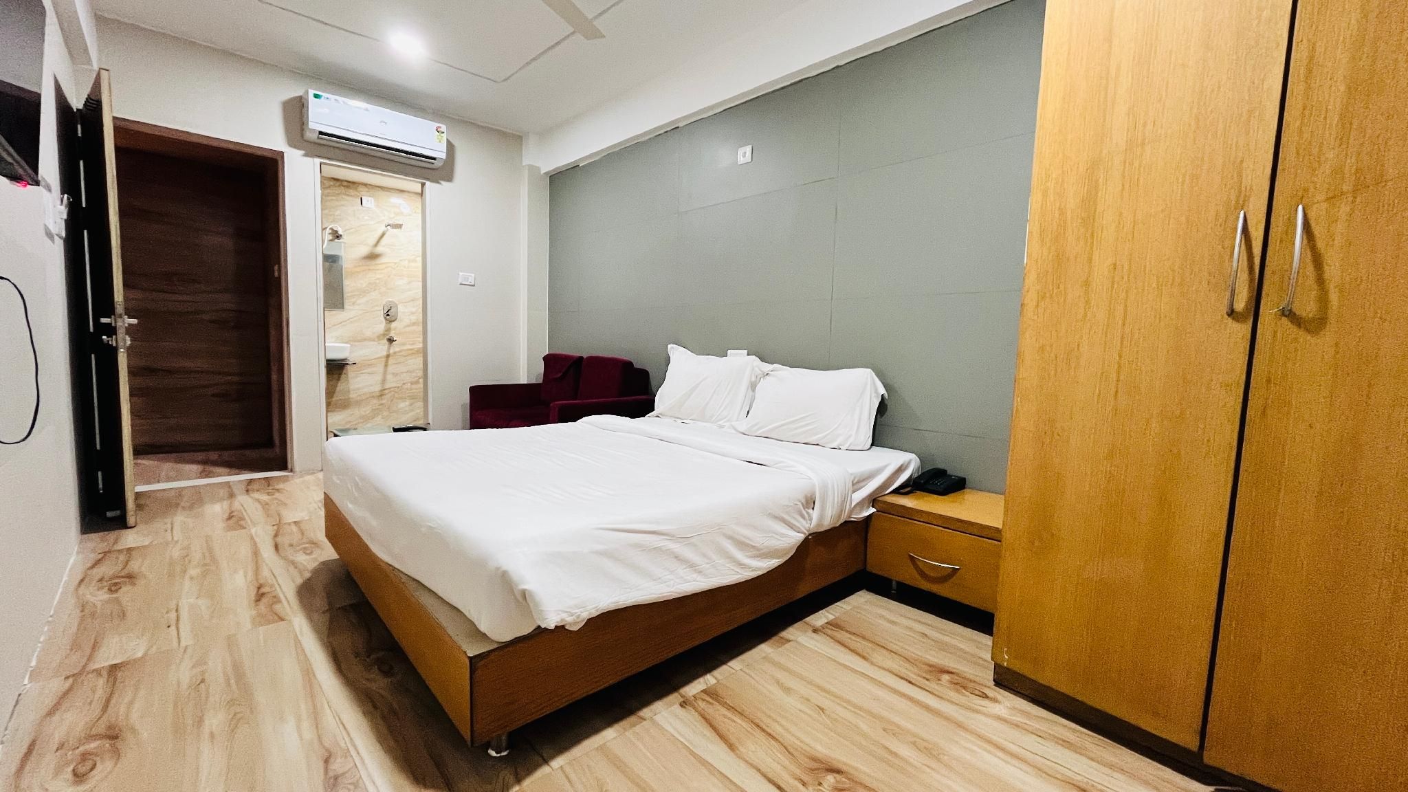 TRPOTELS VAANI INN Deluxe Room 3