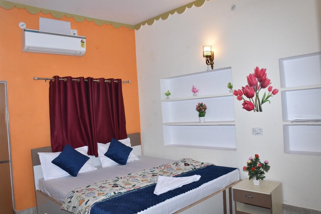 Rudra Guest House Balcony Room 2