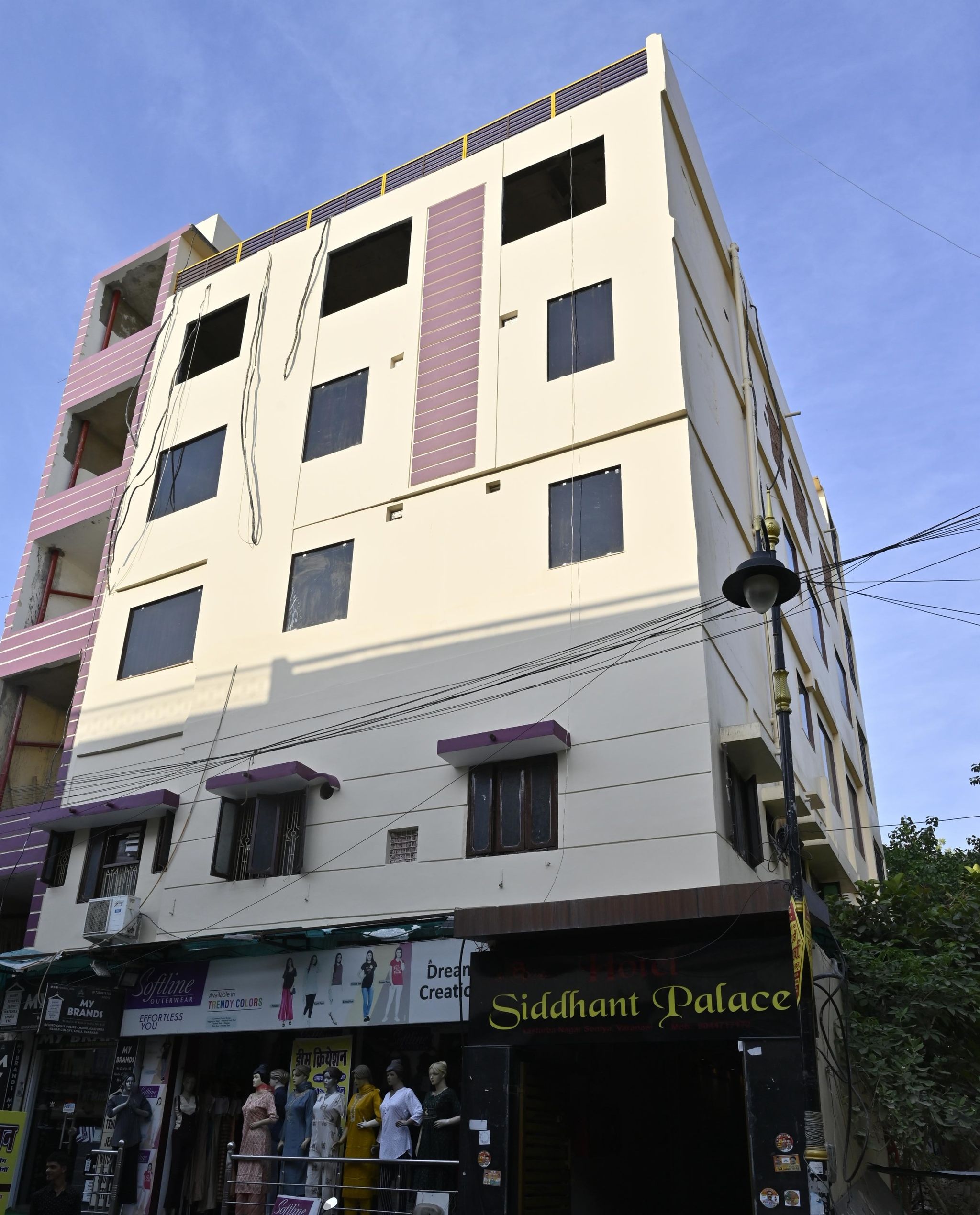 Goroomgo Siddhant Palace Varanasi