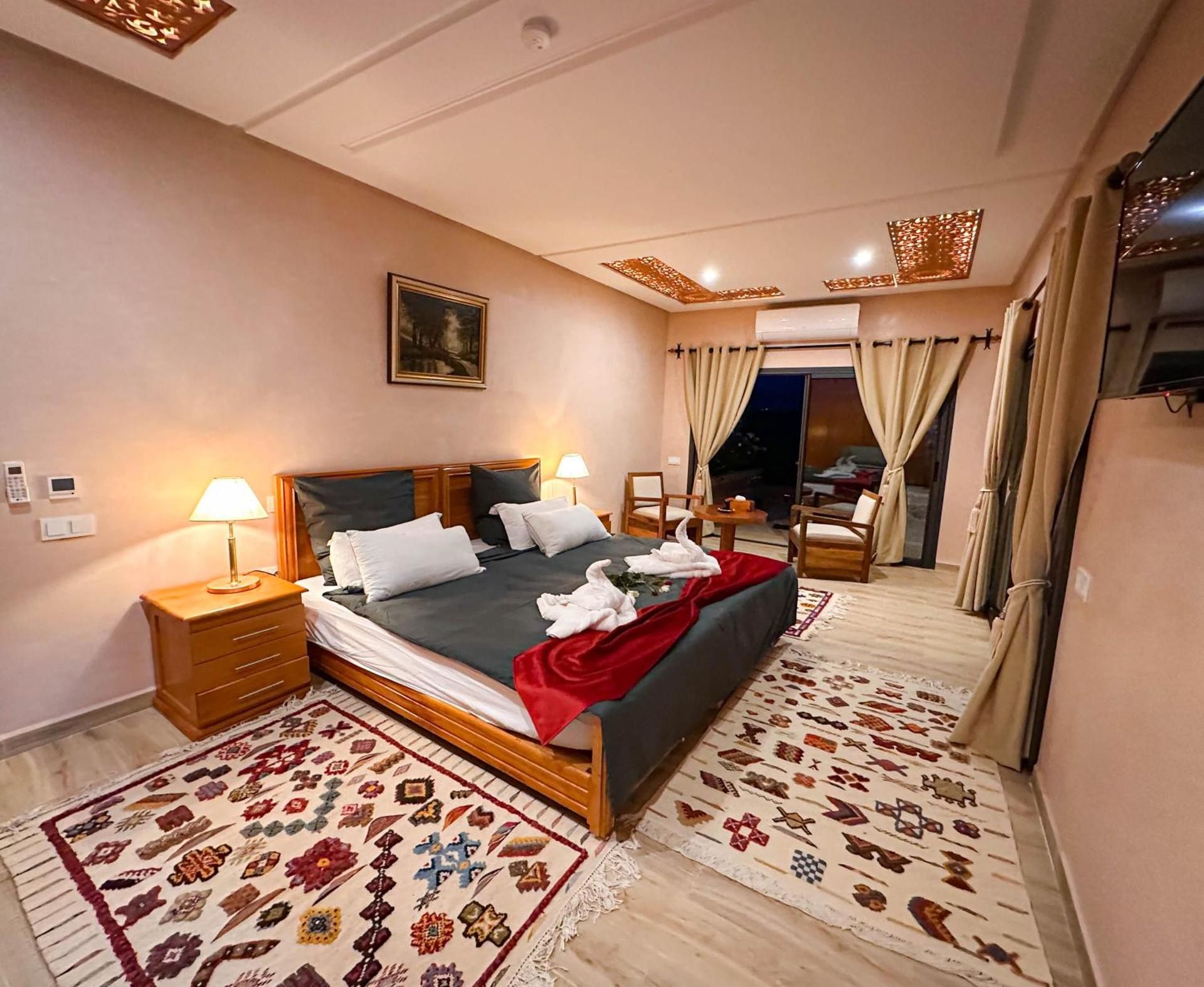 Atlas Front King Suite with Balcony 2