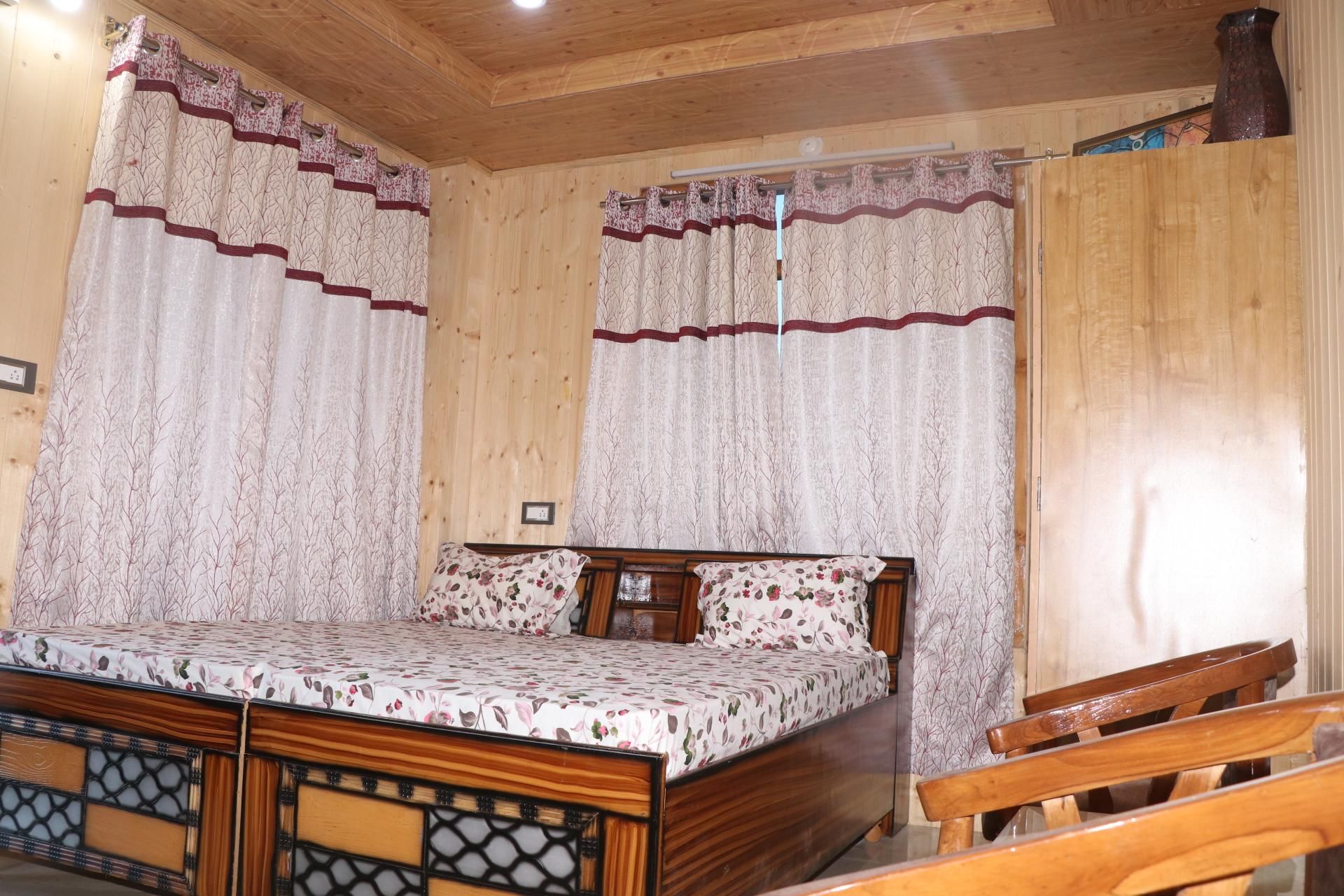 Madhav Palace Homestay Fagu  East Building Superior Single - Non-Smoking