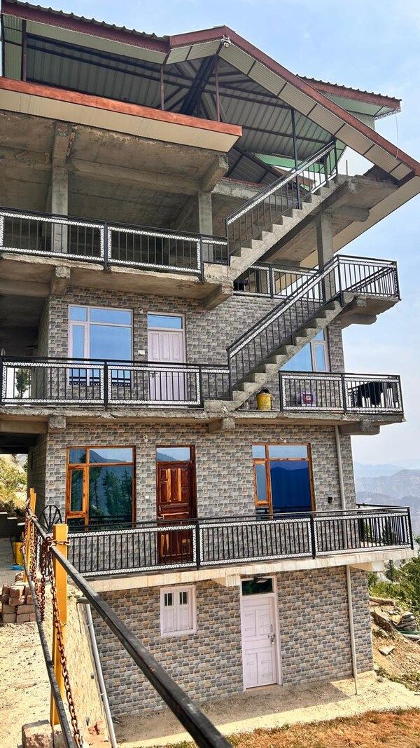 Madhav Palace Homestay Fagu