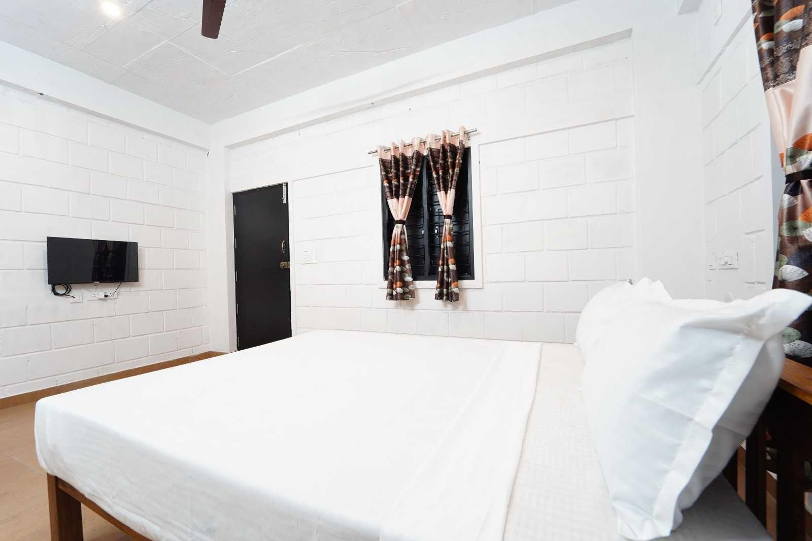 Hotel O Coimbatore Brookefields Mall Classic Triple Room