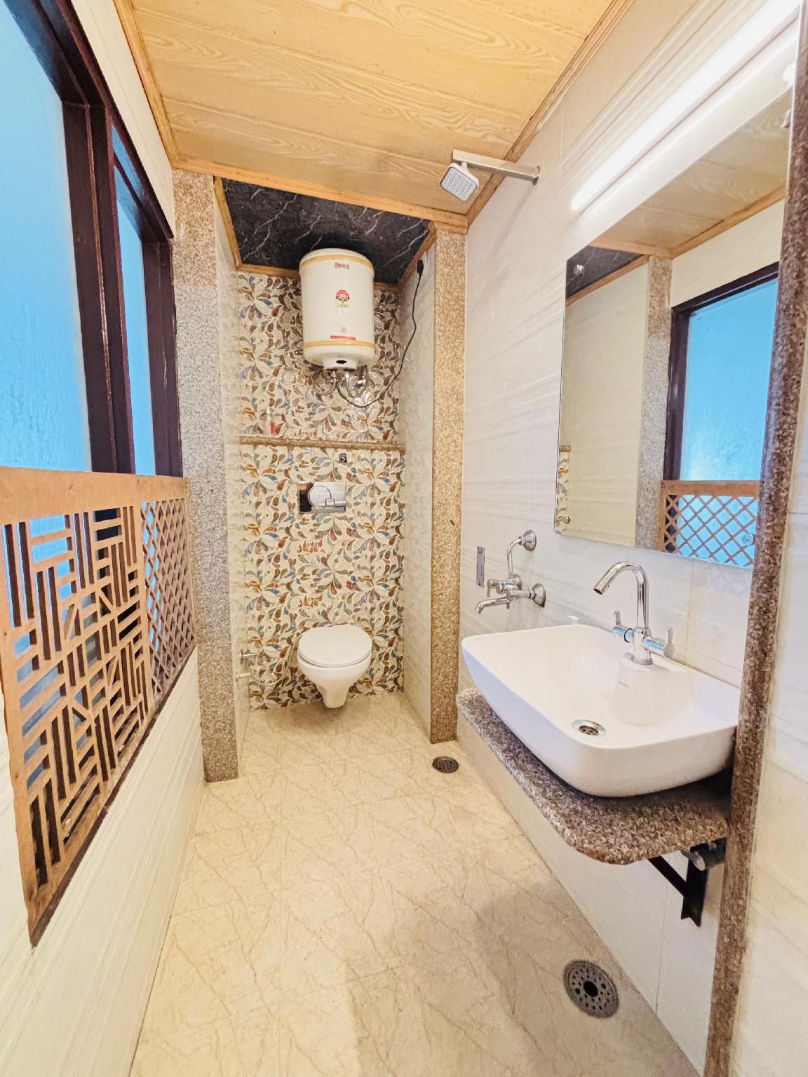 Hotel Lords Grey Deluxe Near The Mall Road Shimla Executive Room 3