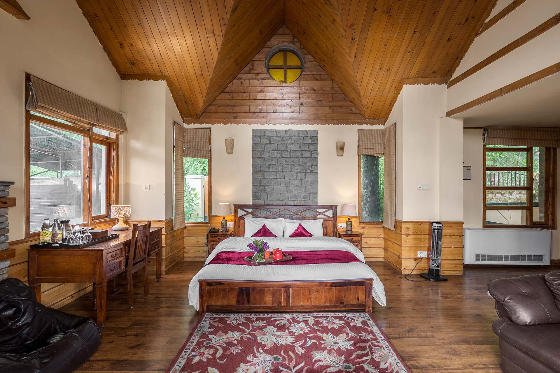Wood House Retreat by Vista Rooms