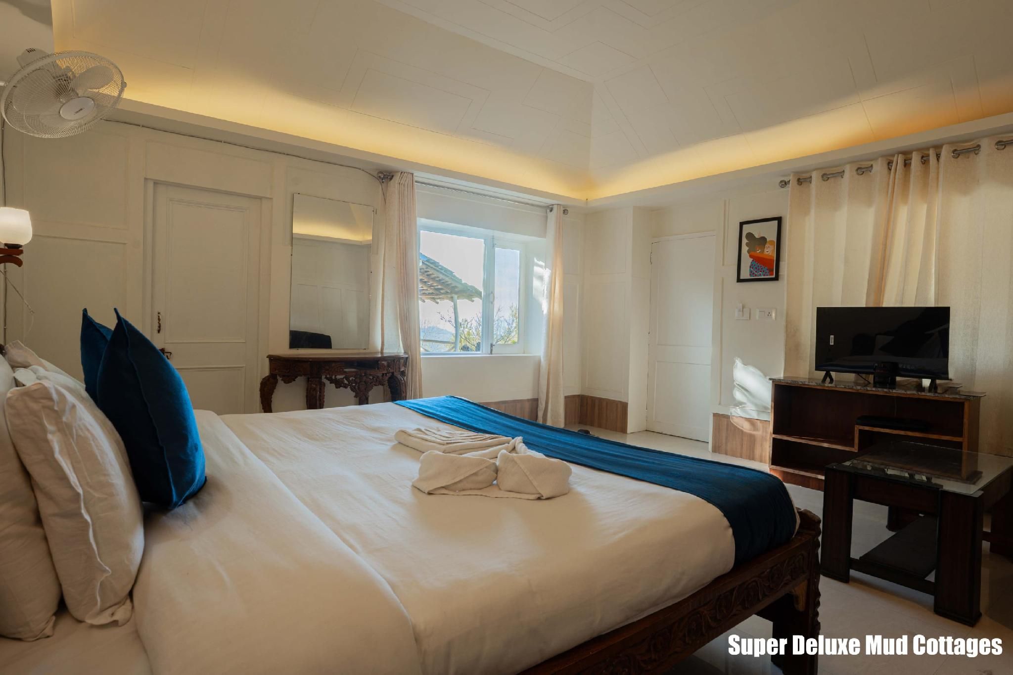 Hotel Vatika Resorts Cottages Shimla Deluxe Mini Double Room 2