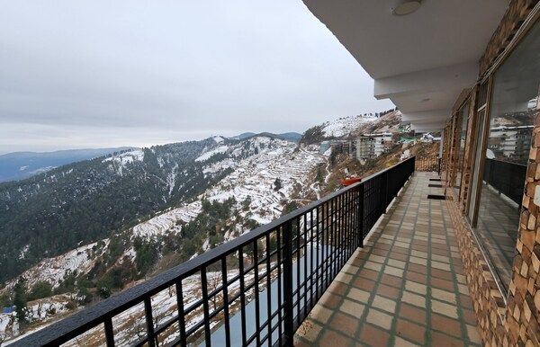 Aakarsh Homestay - Pahadi Food Hub