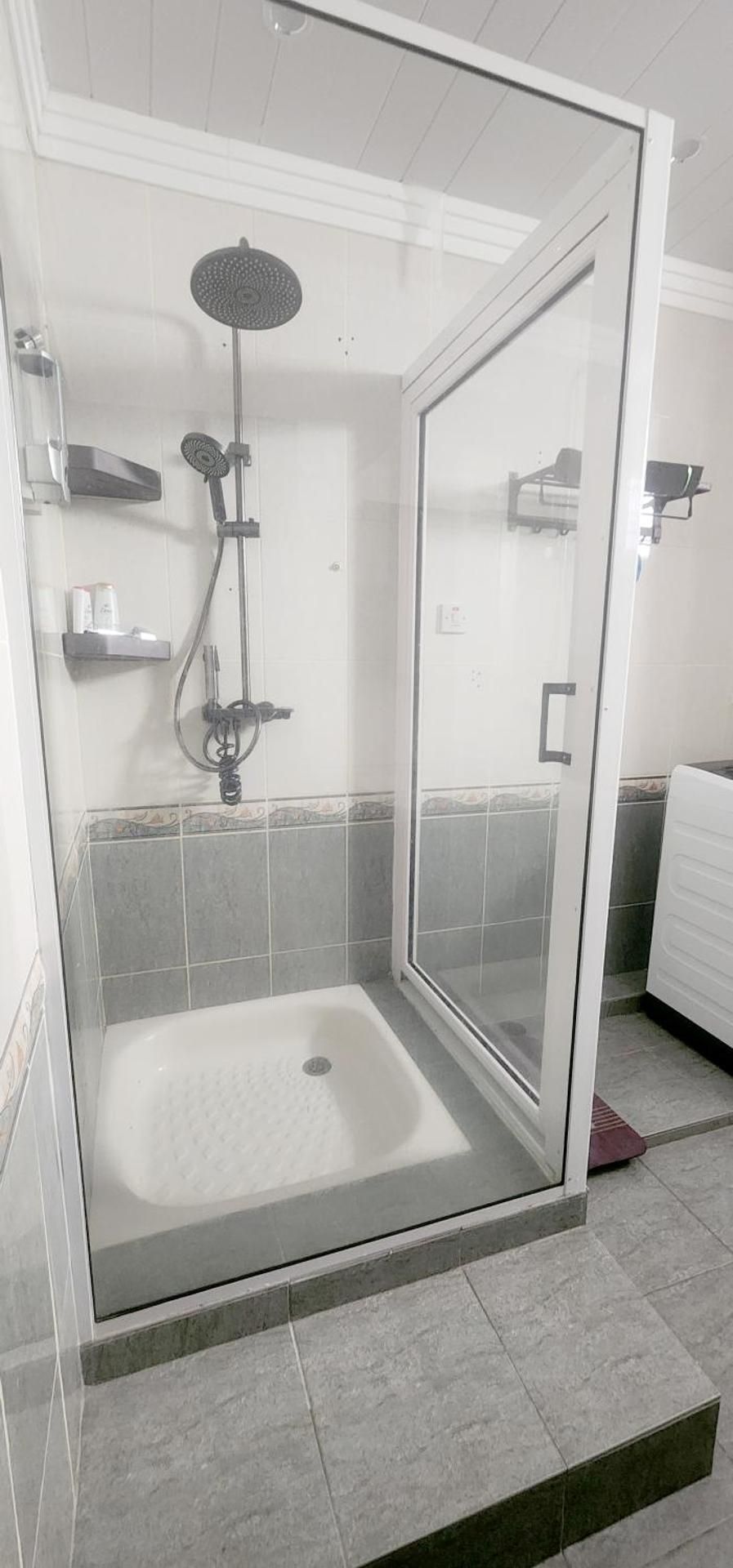 lucky villas Three-Bedroom Apartment