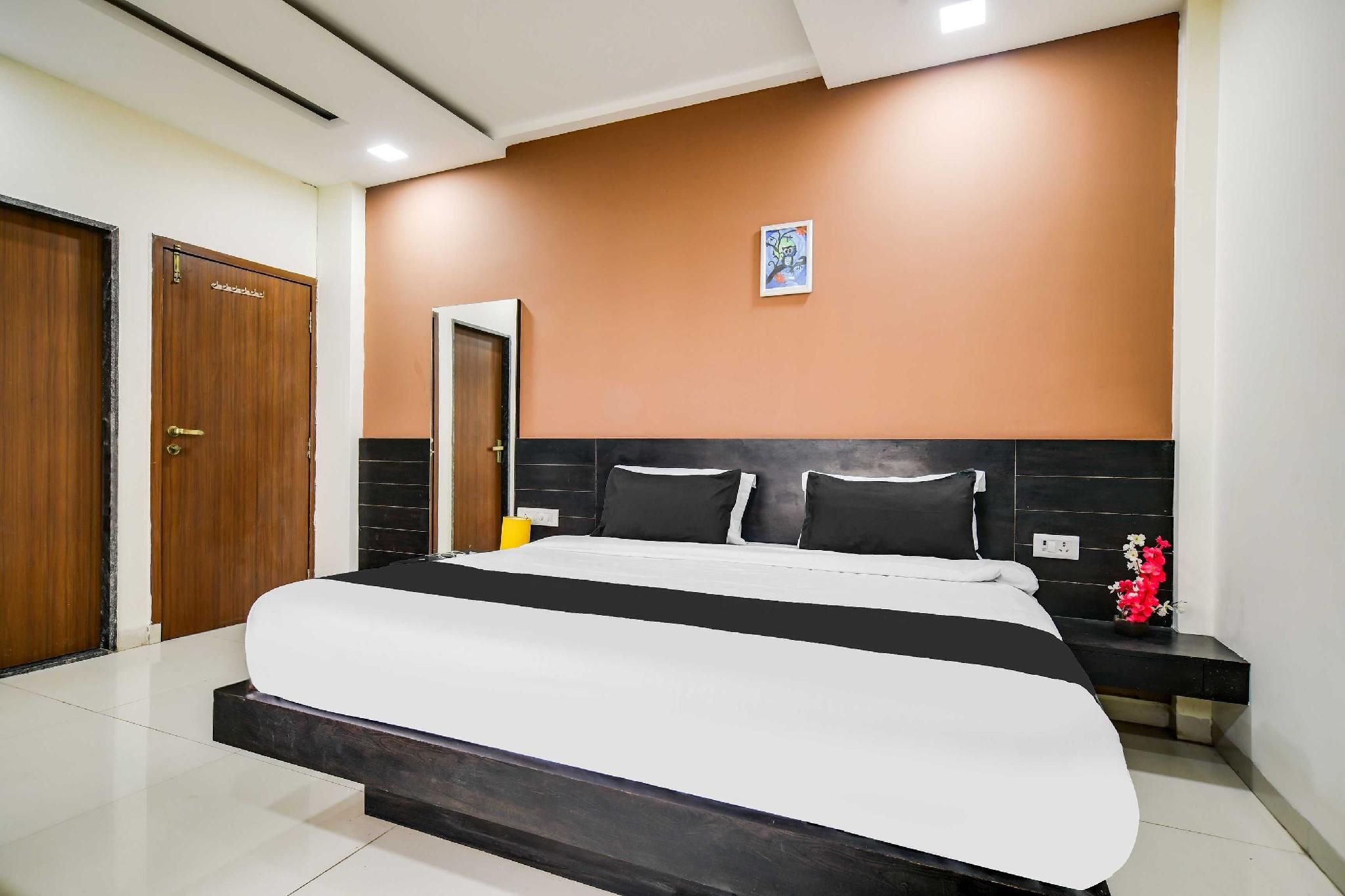 Hotel O Indore Omaxe City Bypass Classic Triple Room 2