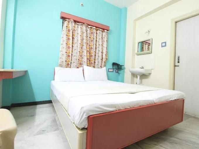 Sri Ganapathy Lodge Non - AC Standard Room 3