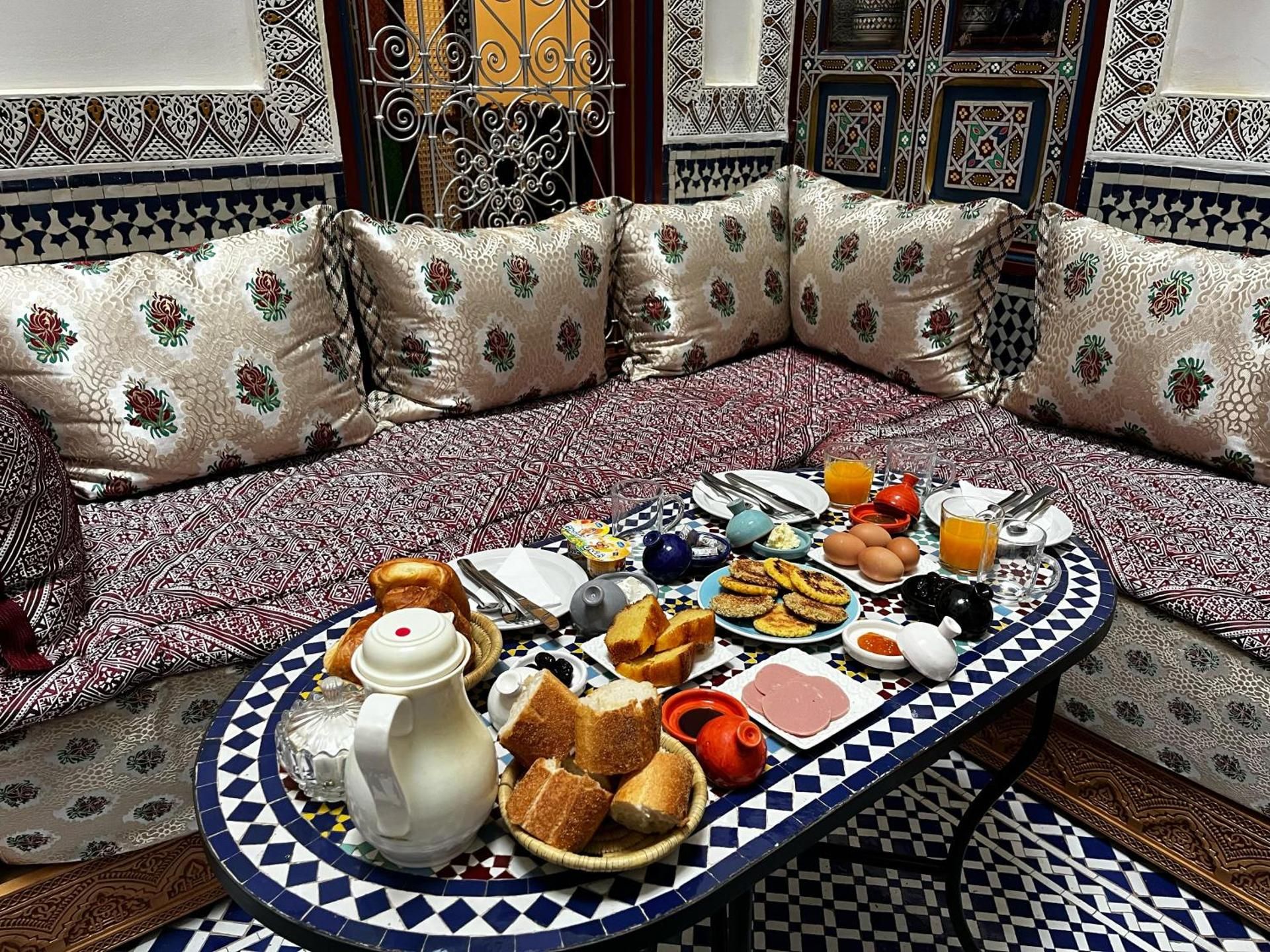 Food & Dining