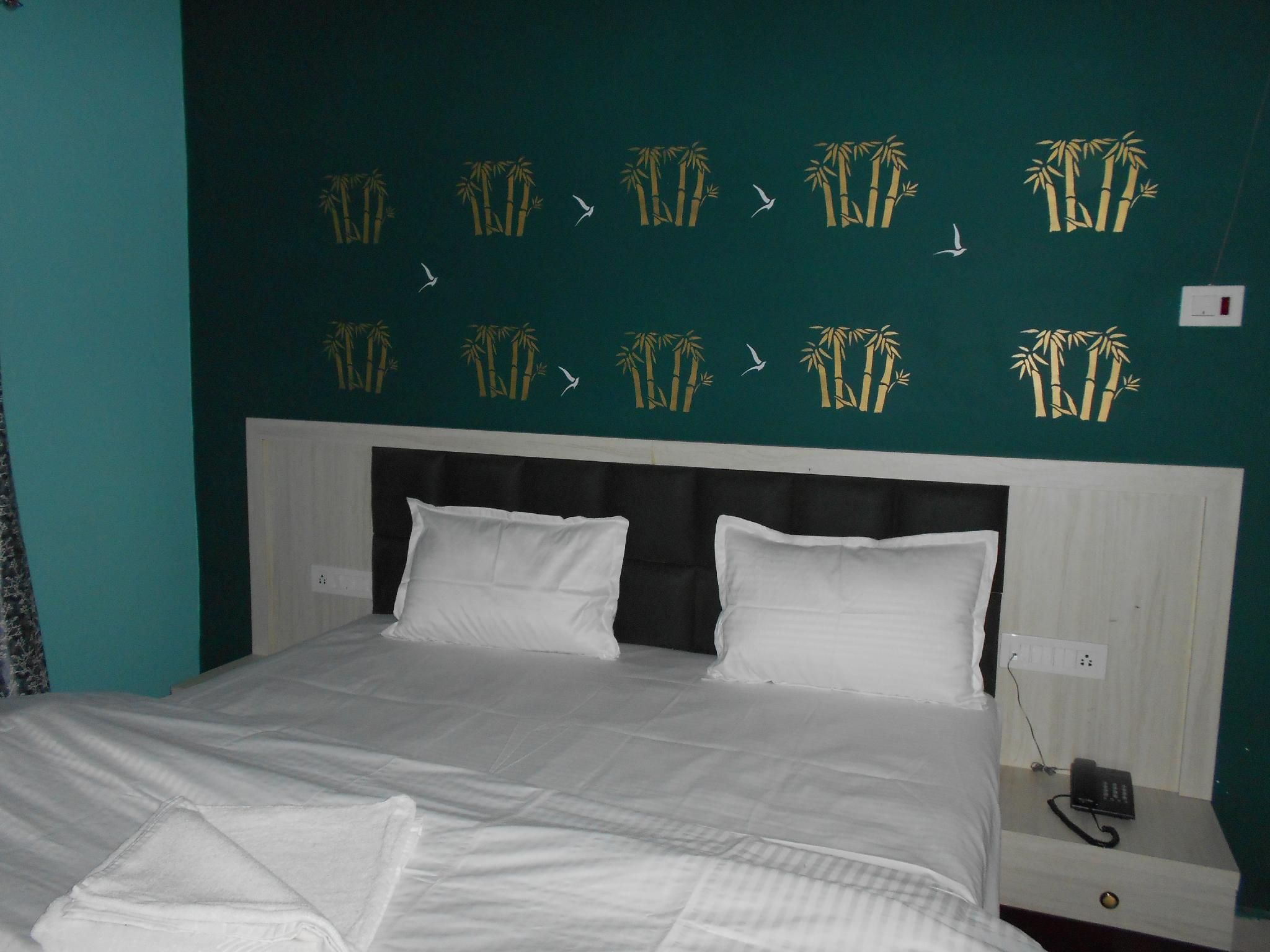 Hotel S S Grand And Multi Cuisine Restaurant Deluxe Room Non-AC