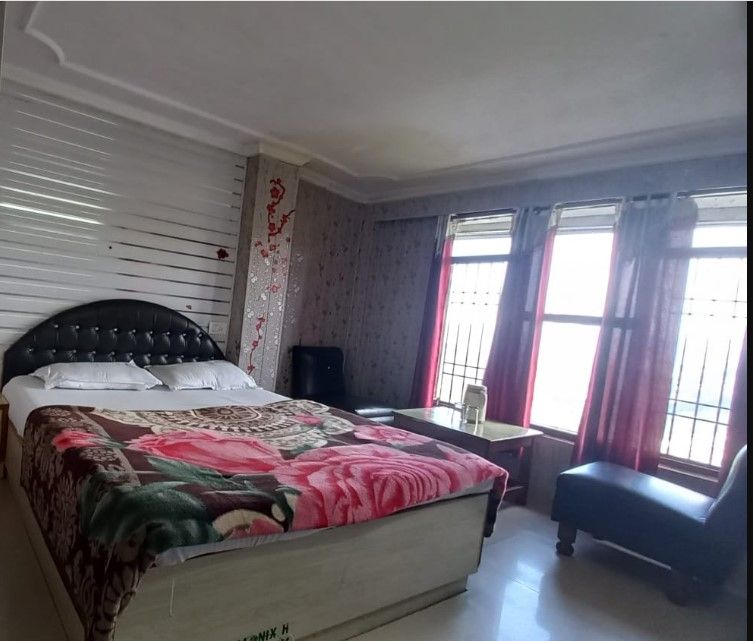 Super Deluxe Air Conditioining Room