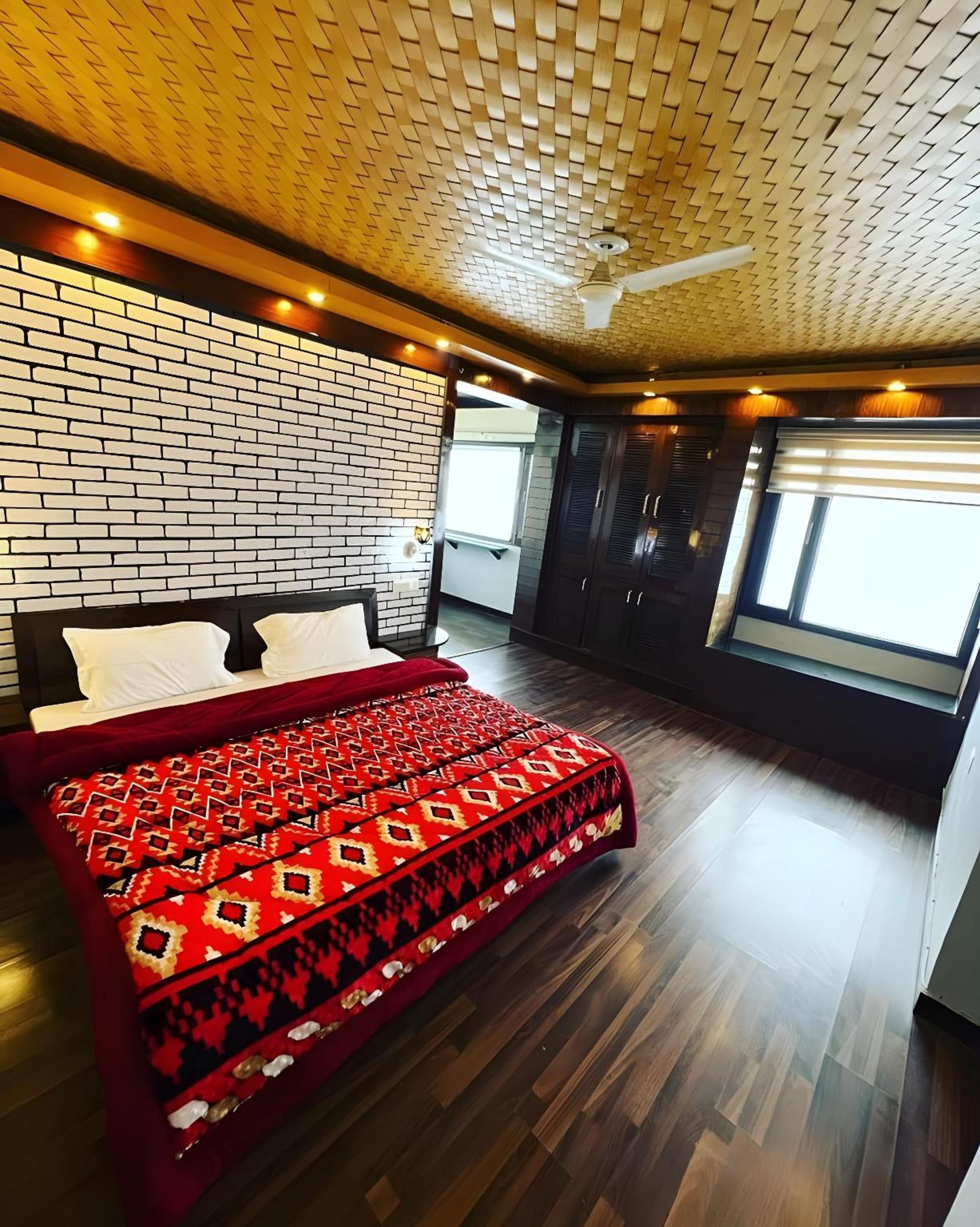 Woodfins Homestay