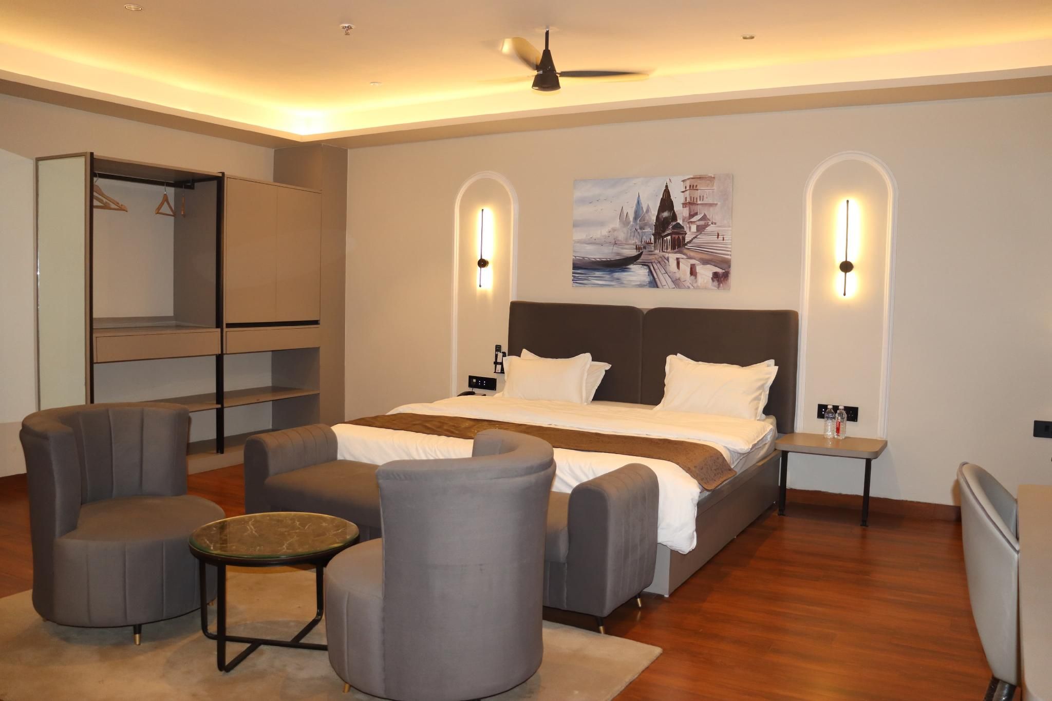 Raajhans A Boutique Stay Premium Room 2