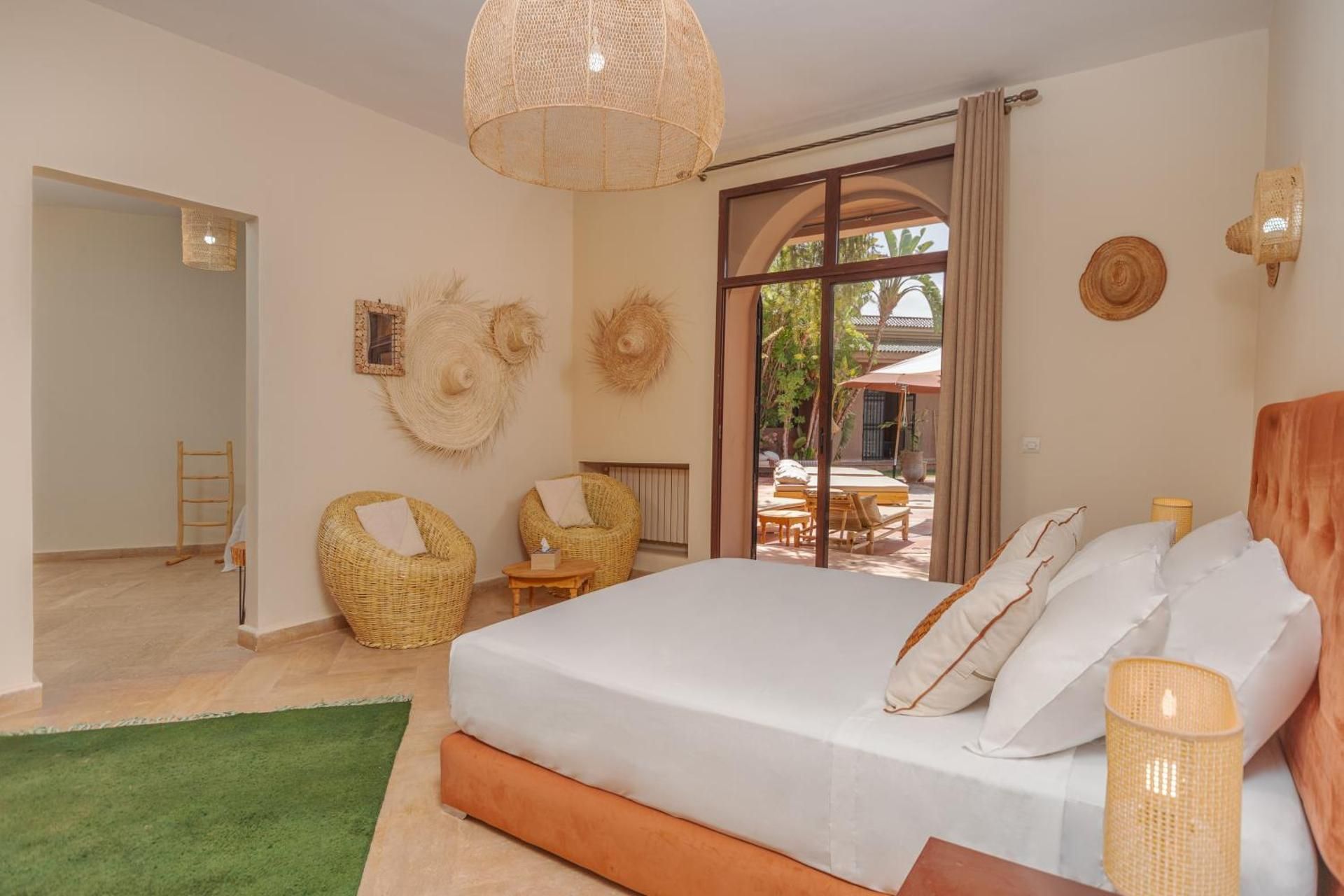 Hacienda de Julie Queen Room with Pool View 7