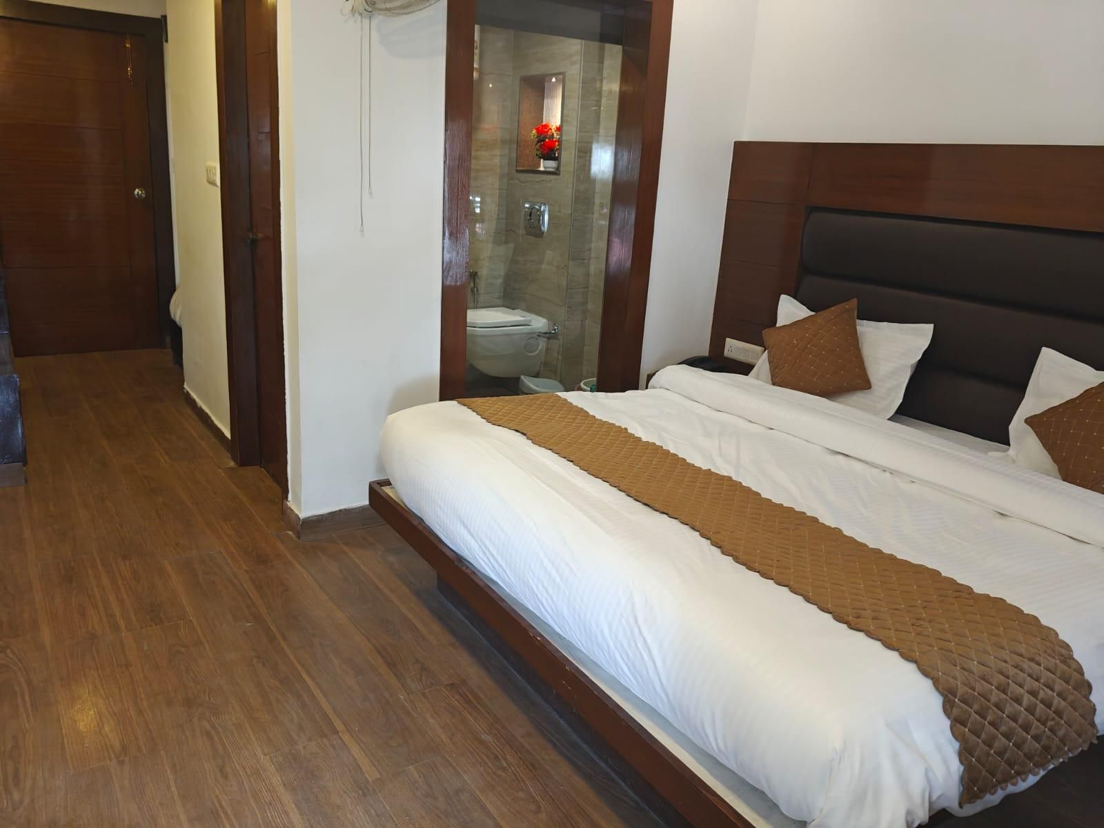 Hotel Roshie Mall Road Mussoorie Picture Palace