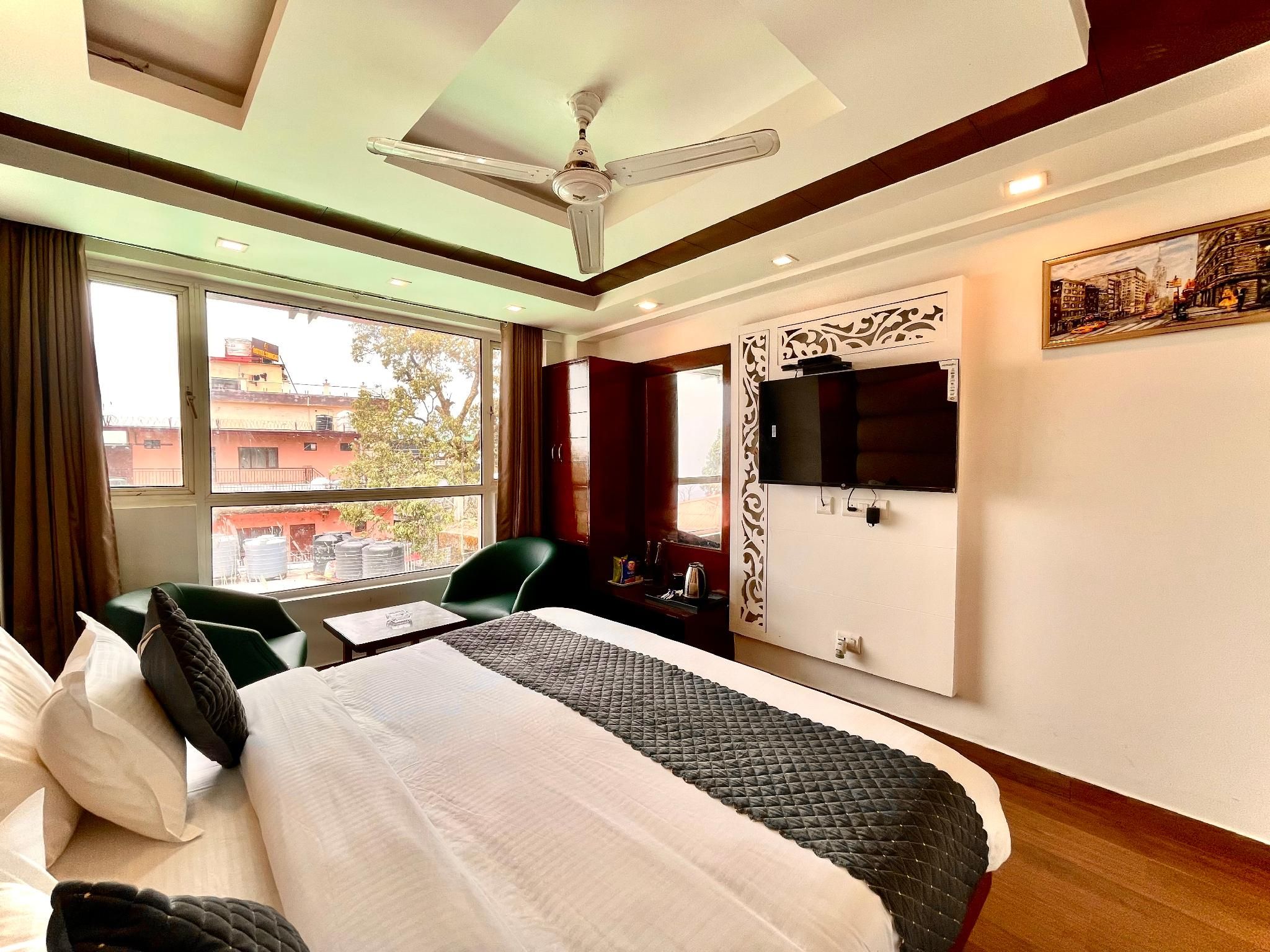 Hotel Roshie Mall Road Mussoorie Picture Palace