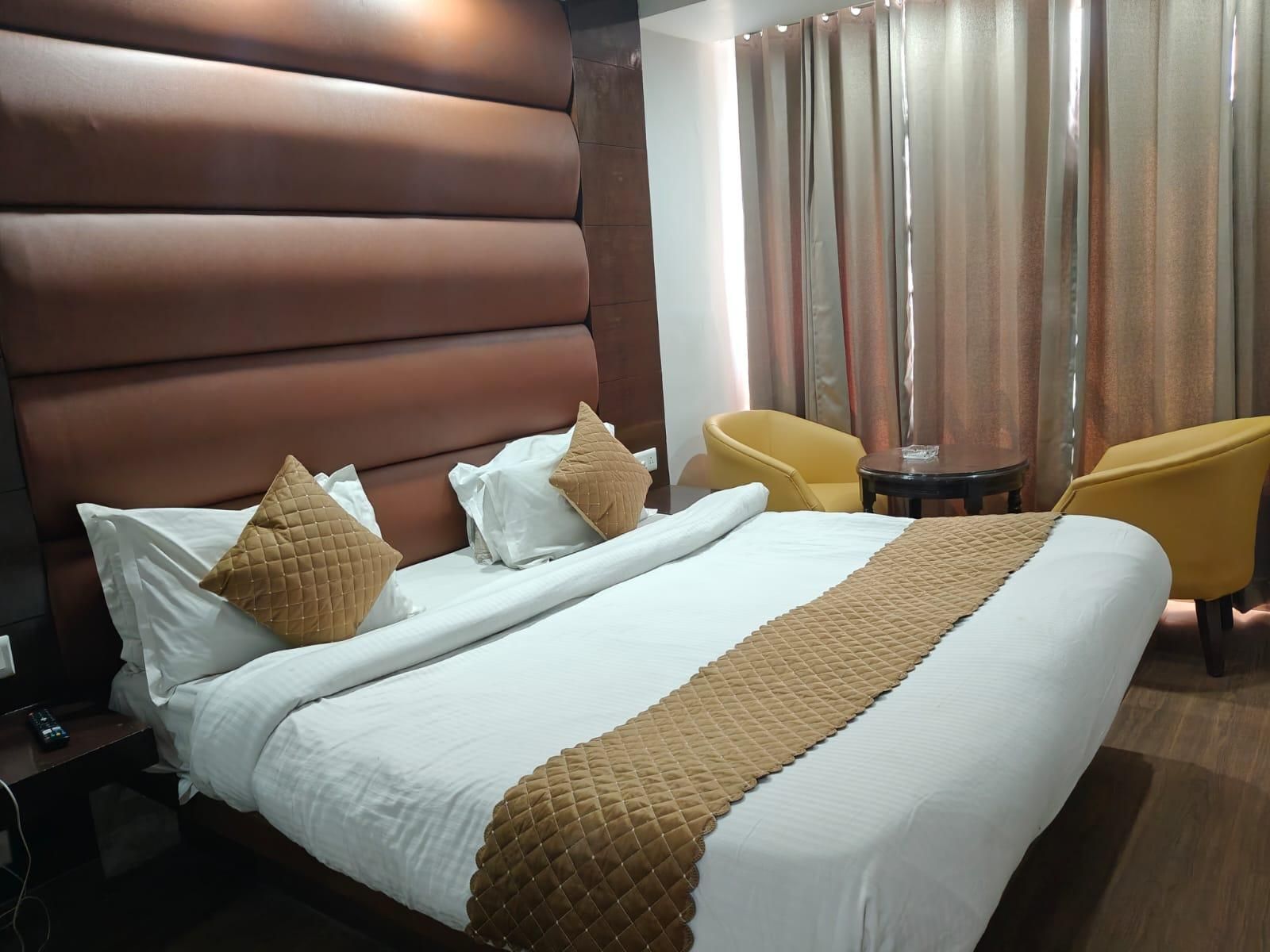 Hotel Roshie Mall Road Mussoorie Picture Palace
