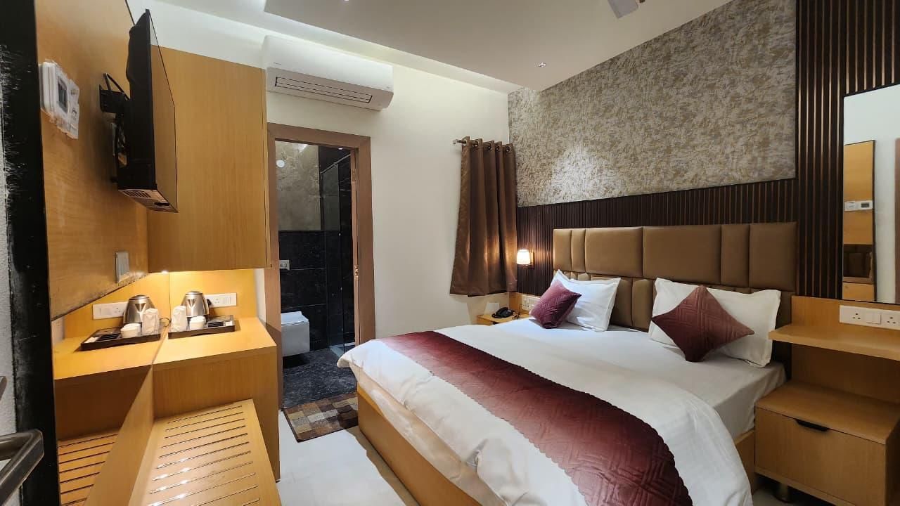 Hotel Somnath Palace  Deluxe Double or Twin 2