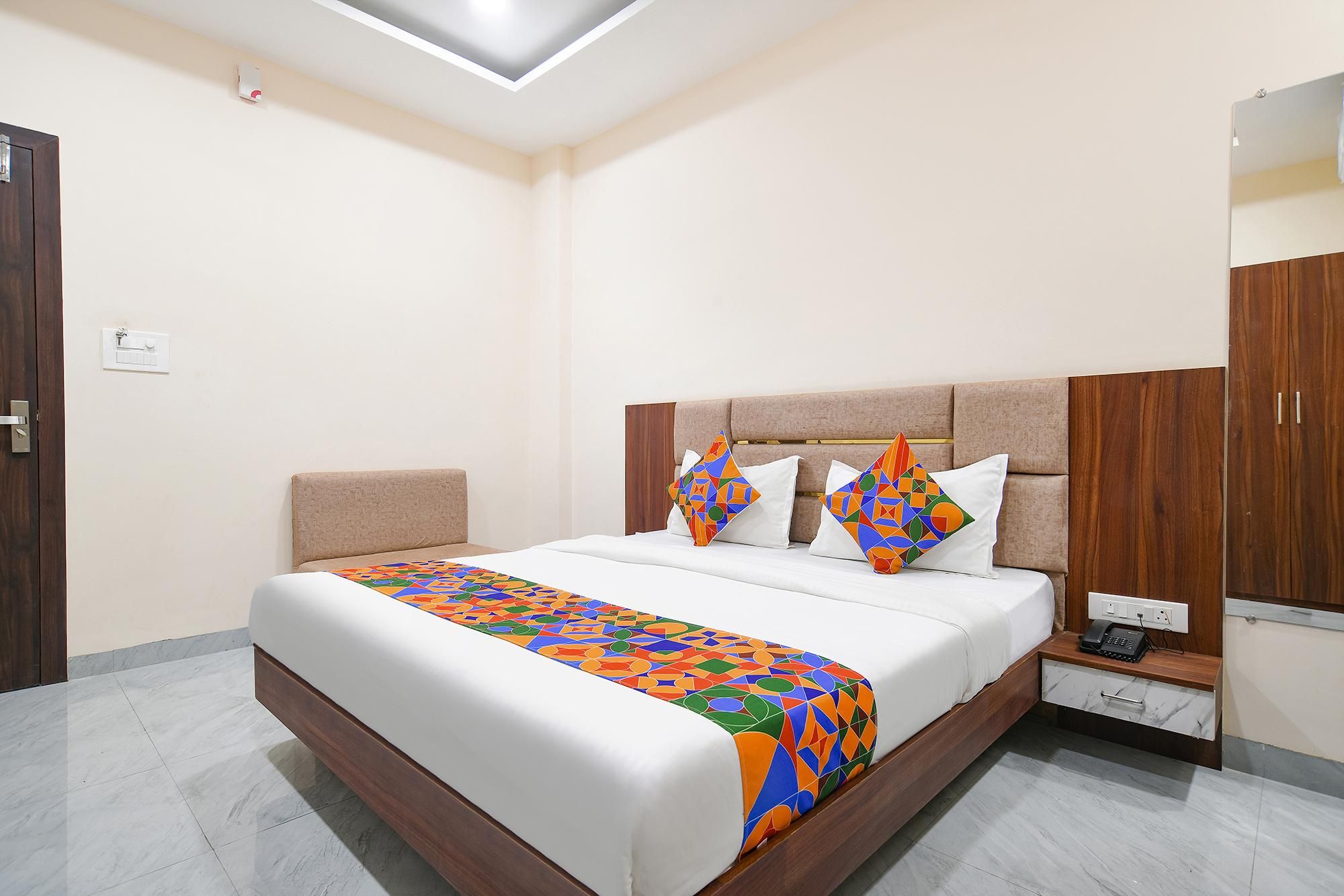 FabHotel Capital Inn Deluxe Room 7