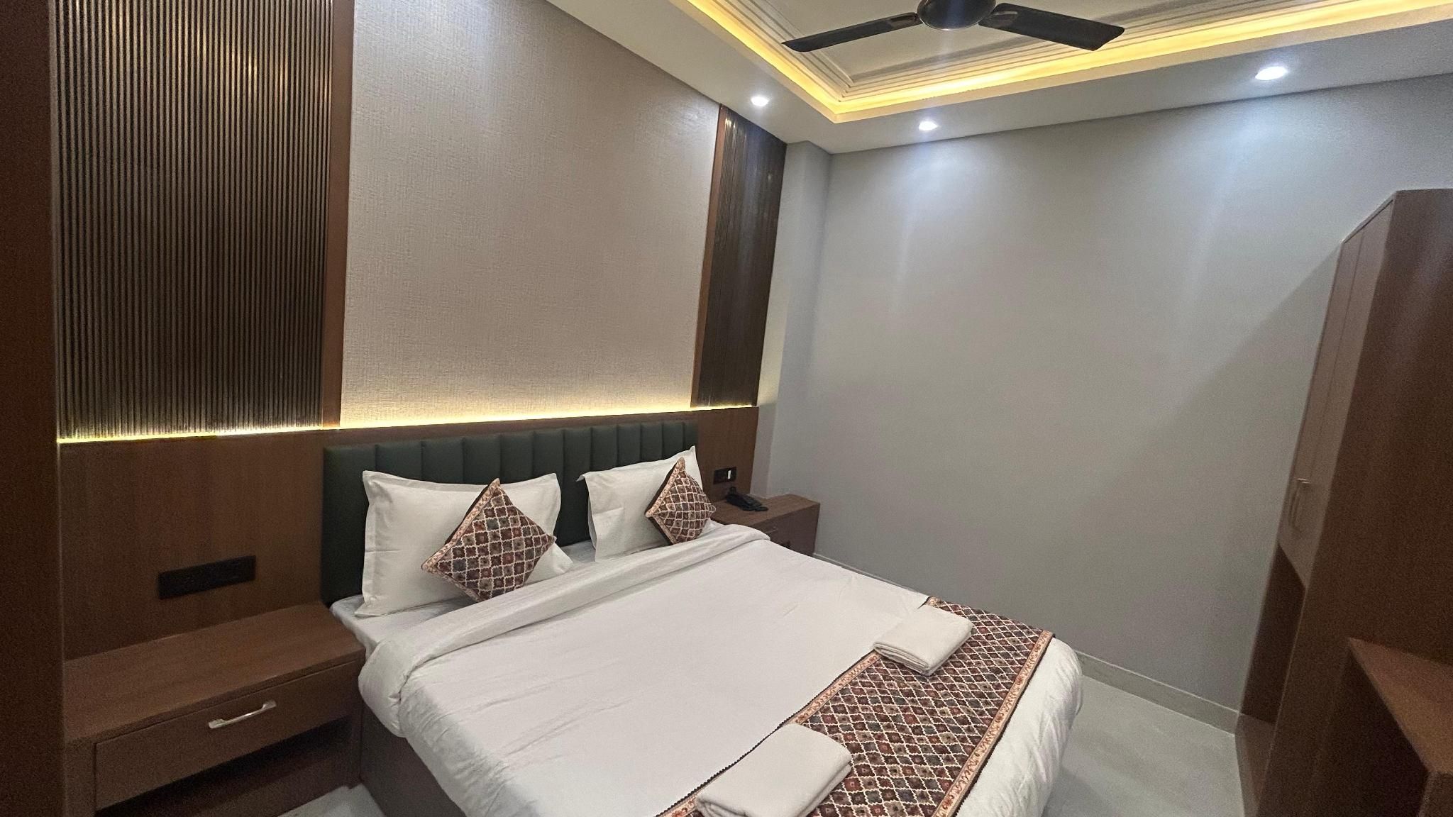 SANIDHYAM By Hotel sahu King