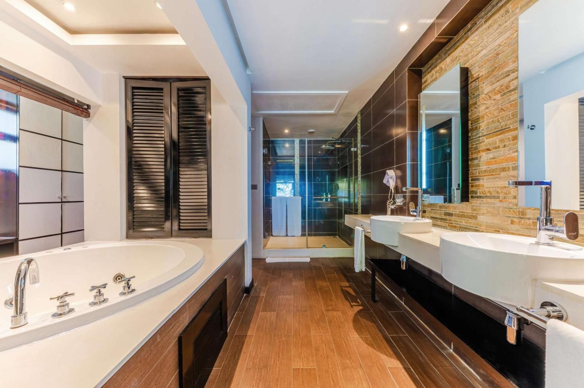 Junior Suite - Garden View