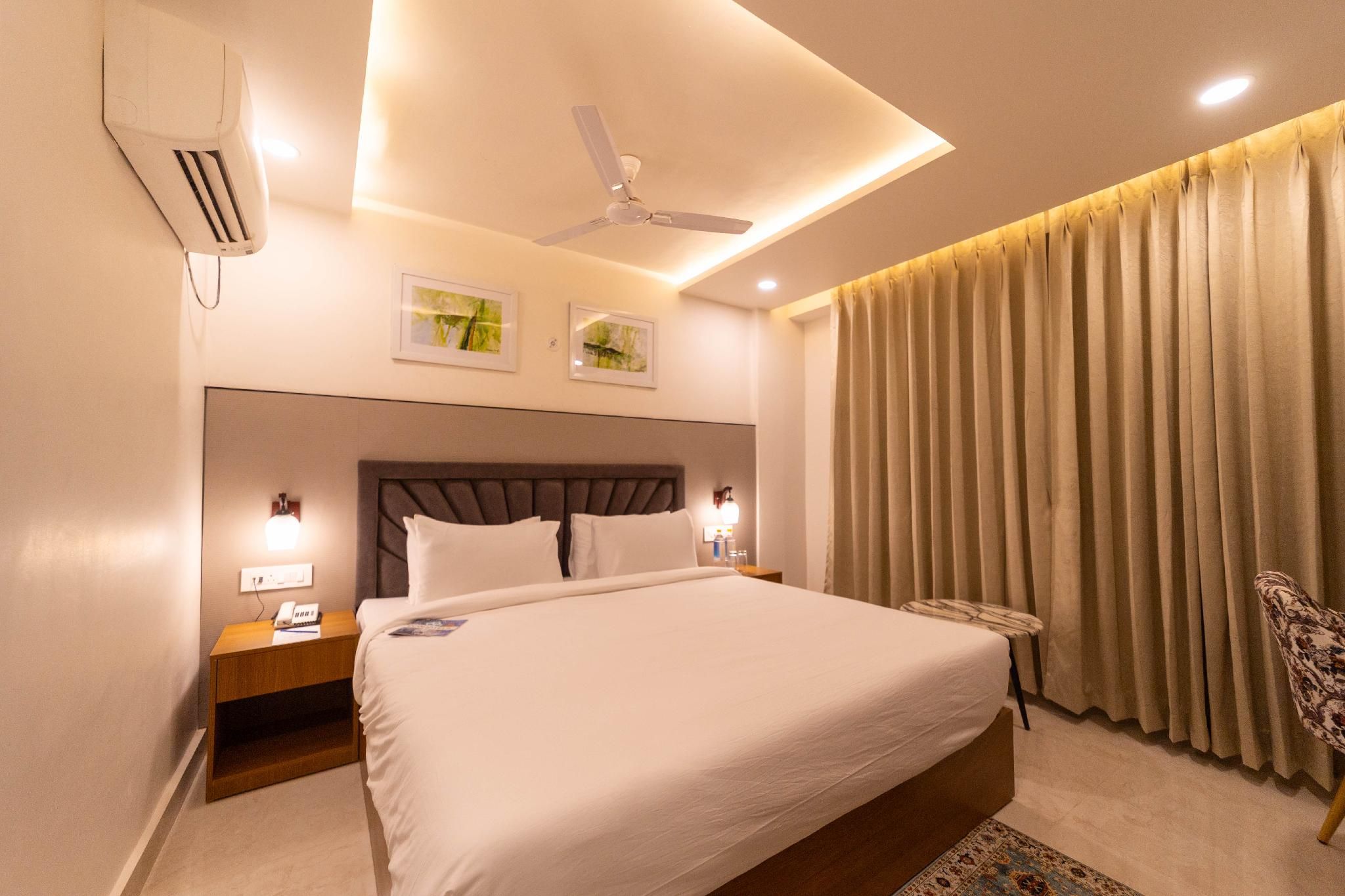 EcoXpress Satva Varanasi - 5 km from Kashi Vishwanath Temple, Varanasi Deluxe Room 2
