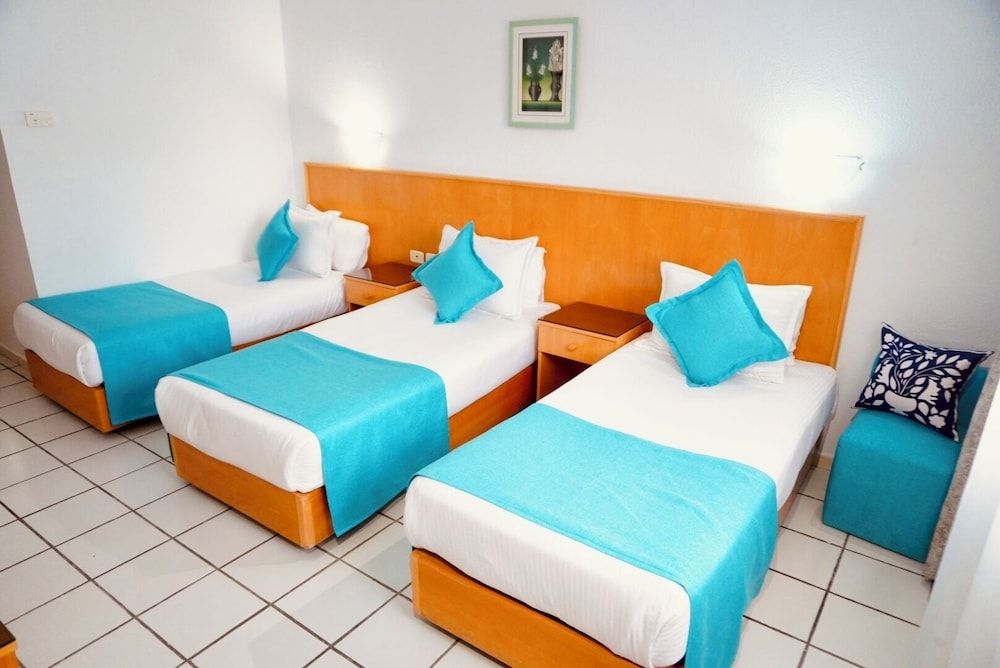 Le National Family Triple Room 3