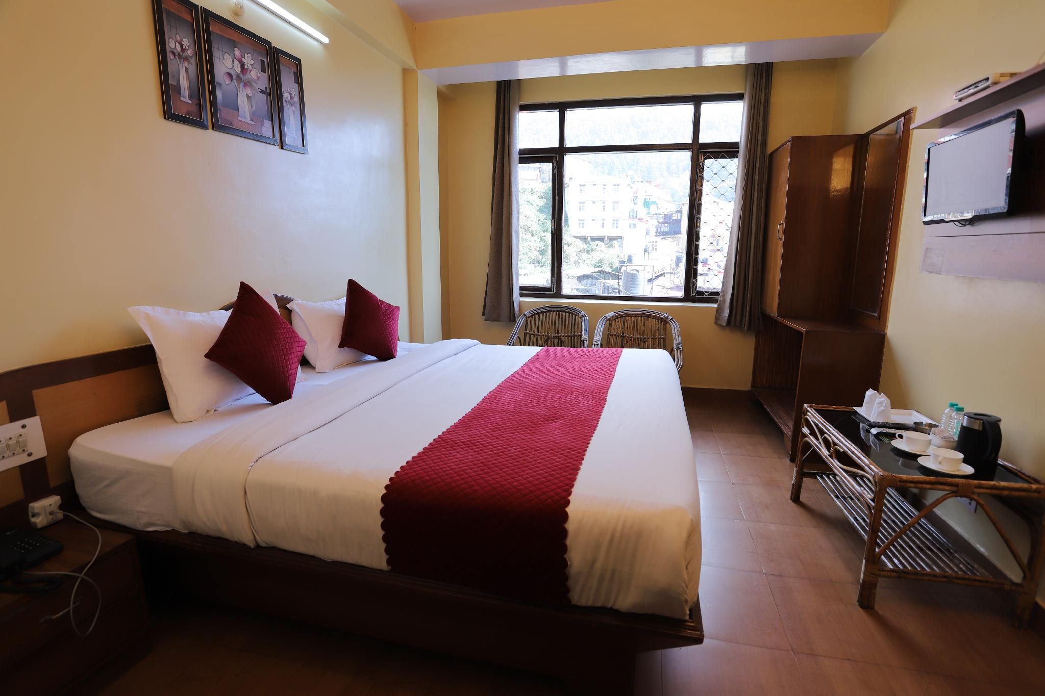Harmony Sentiments Shimla (The Mall Road) Valley View Classic Room 3
