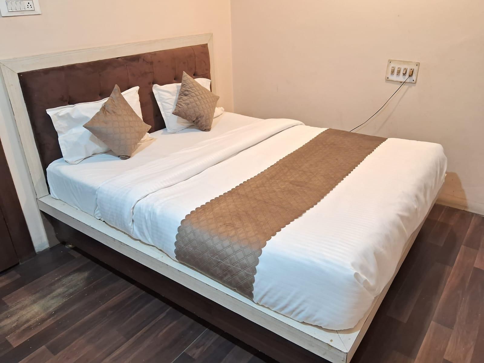 Deluxe Double or Twin