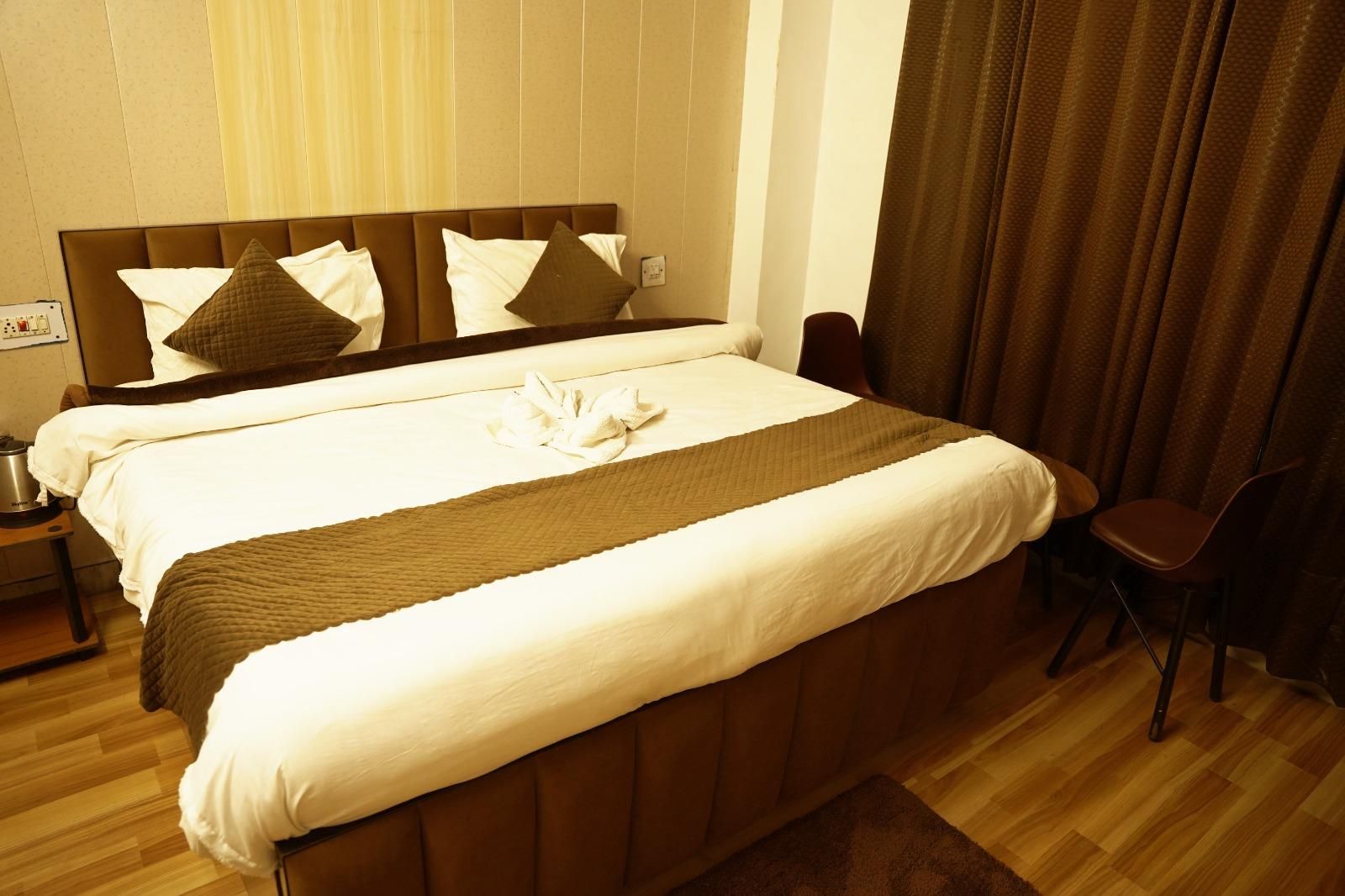 Hotel Himalayan Roots Deluxe Non-AC 2