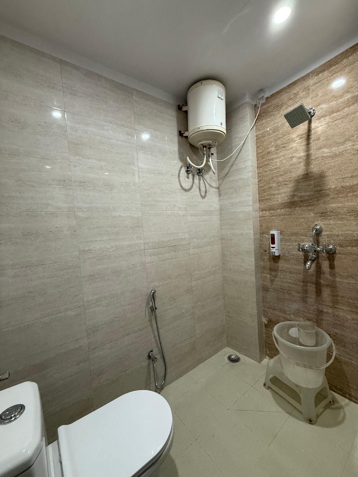 Hotel BK International Triple Bed - AC Room 2