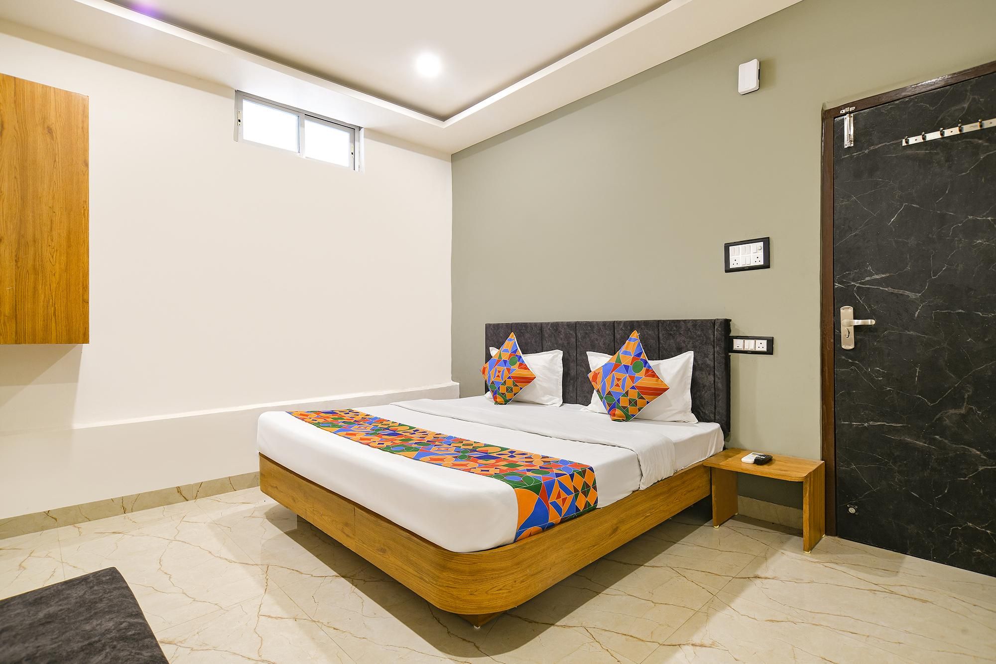 FabHotel Paradise Inn Deluxe Room 3