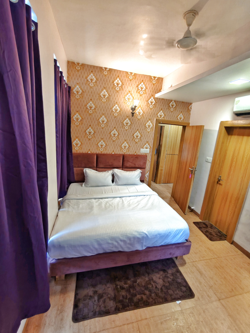 Premium AC Double Occupency