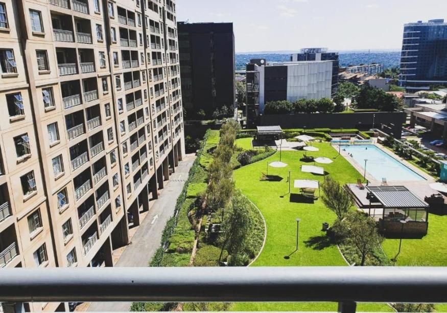Boetie & Sons Sandton Stay