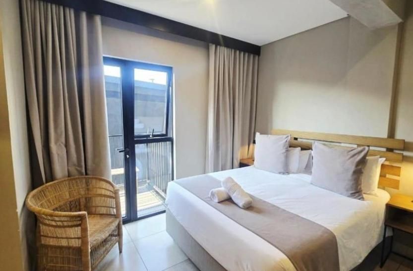 Boetie & Sons Sandton Stay Deluxe Two-Bedroom Apartment with Garden View