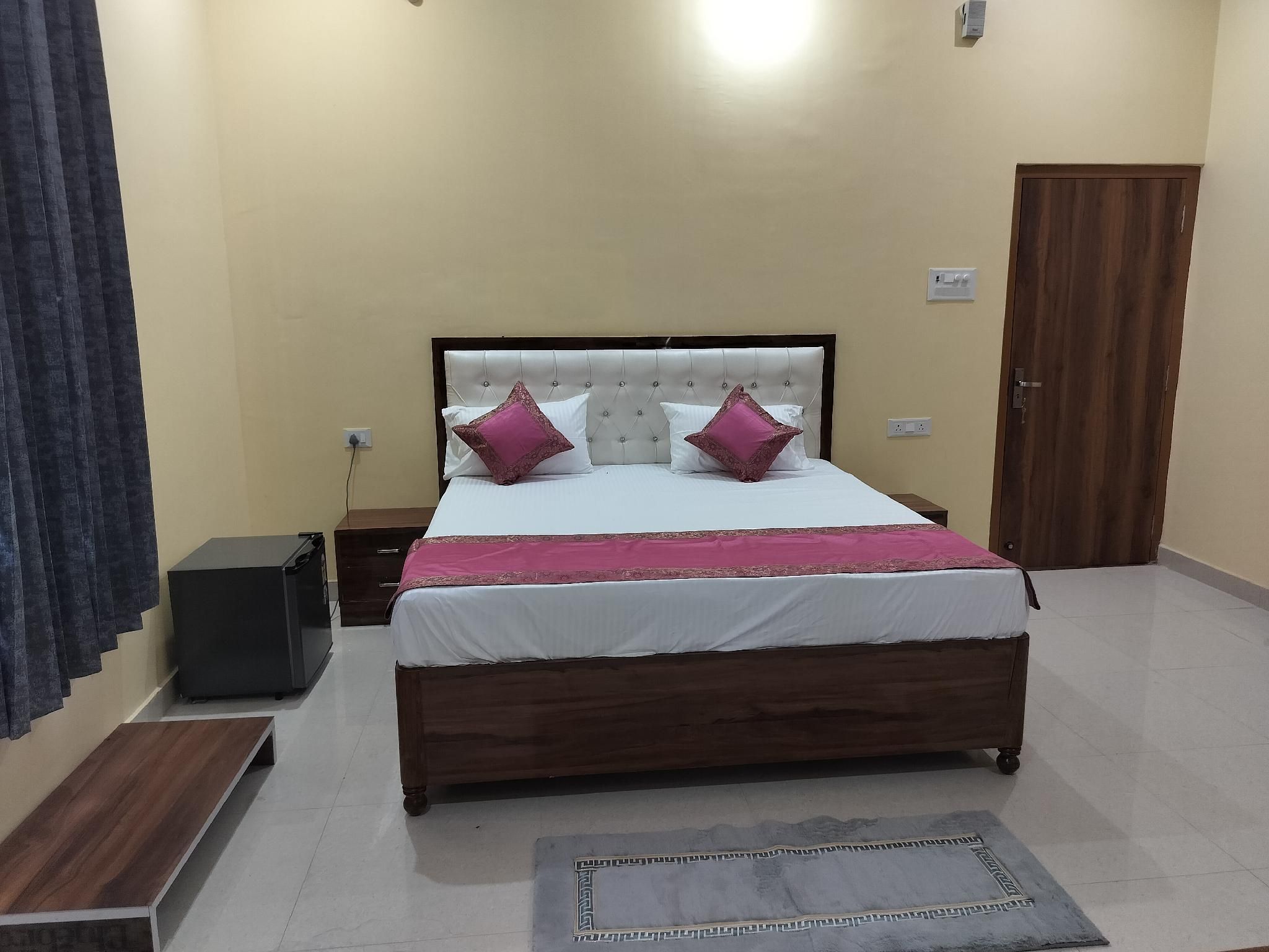 Orange Villa Triple Deluxe 2