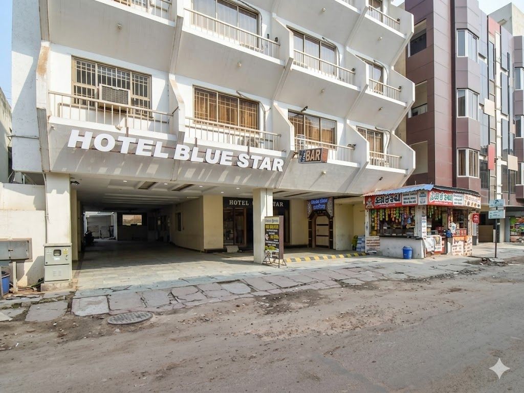 Hotel Blue Star