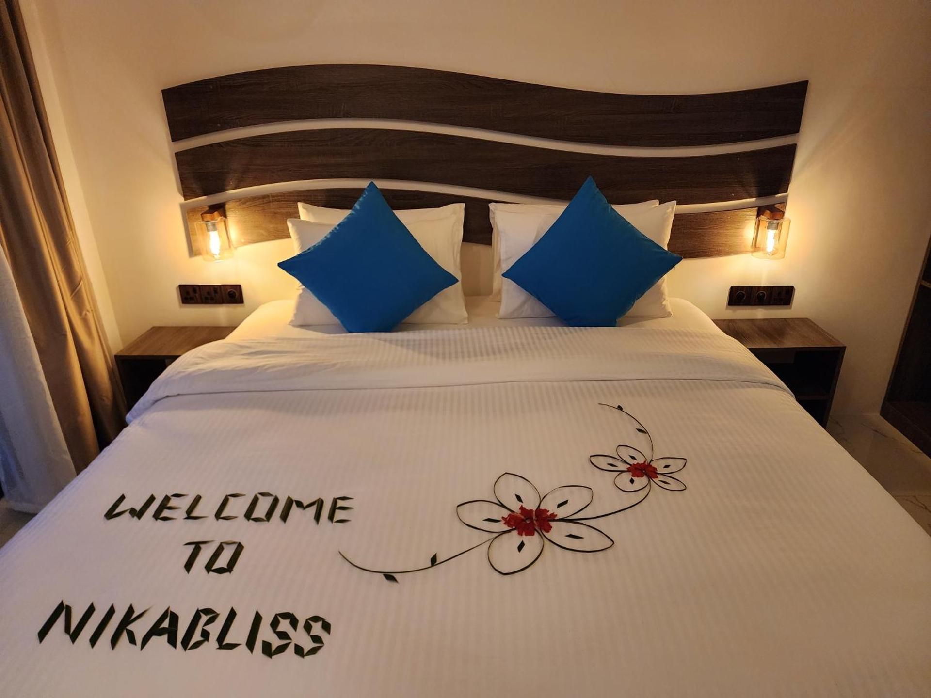 Nikabliss Dhigurah Deluxe Double Room with Balcony and Sea View