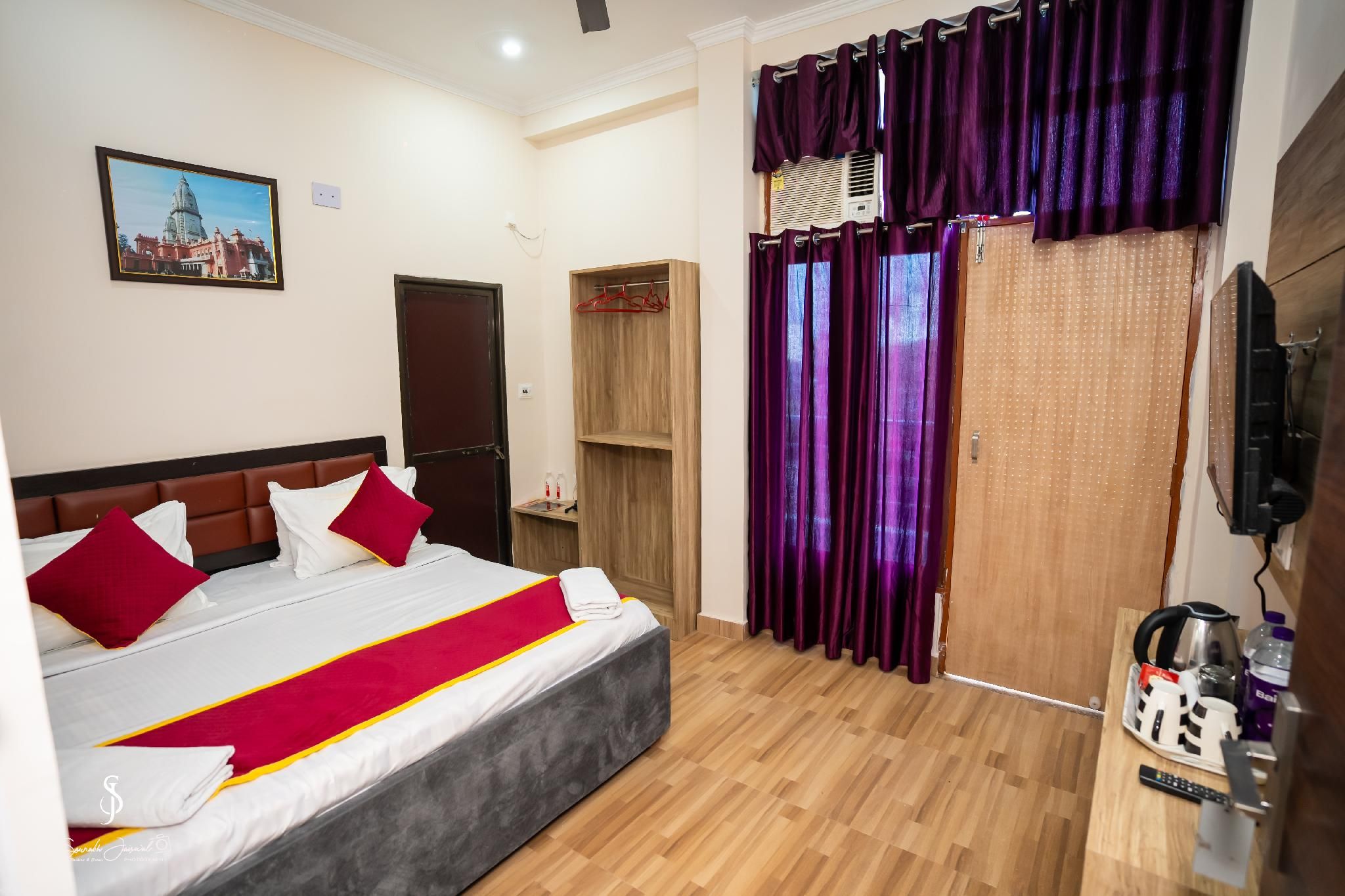 Hotel OSB Varanasi Double Room 3