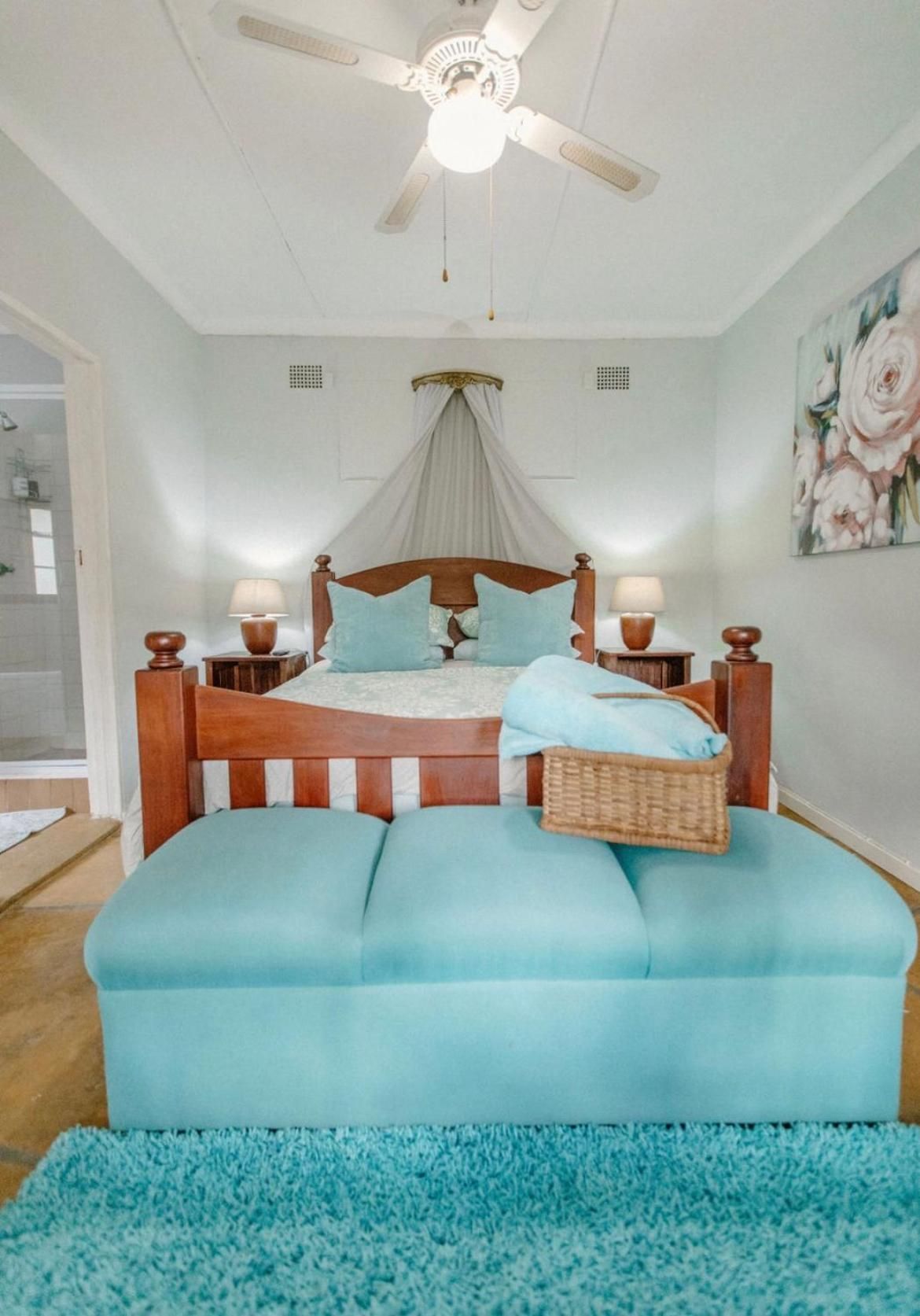 BelofteBos Farmhouse Inn Standard Queen Room