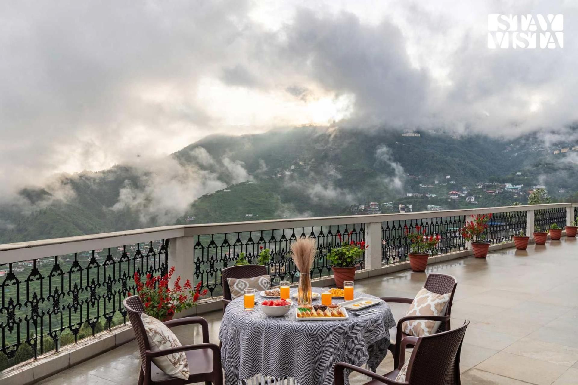 StayVista at Mountain Whispers