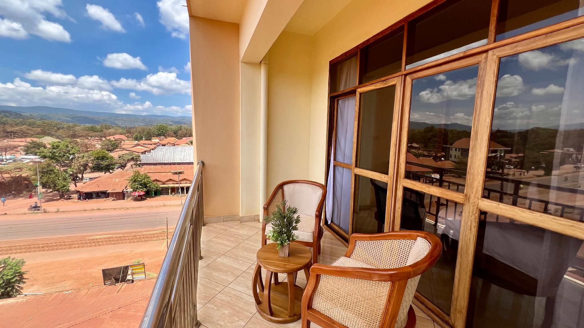 Skylark Hotel Deluxe 2