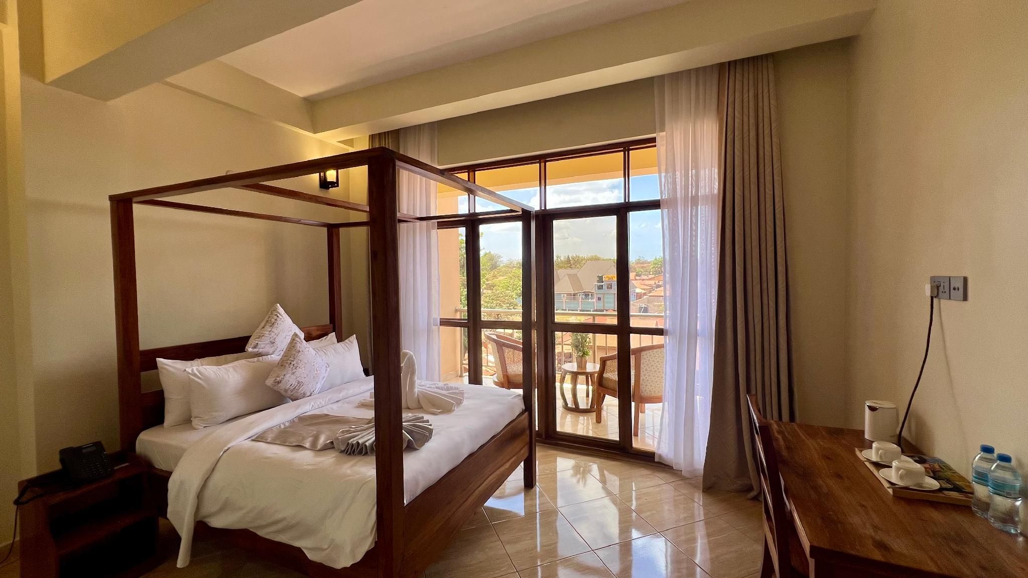 Skylark Hotel Deluxe